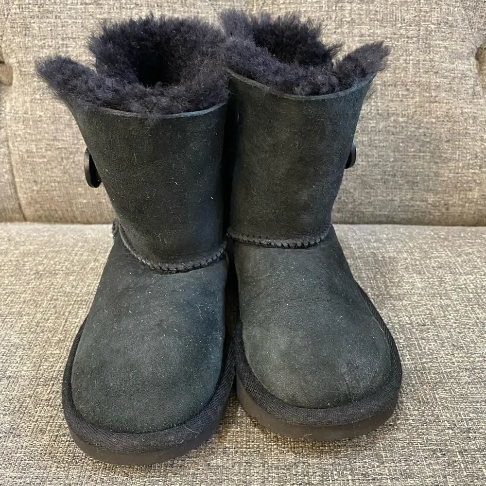 UGG Bailey Button II Kids Black Boots Size 9